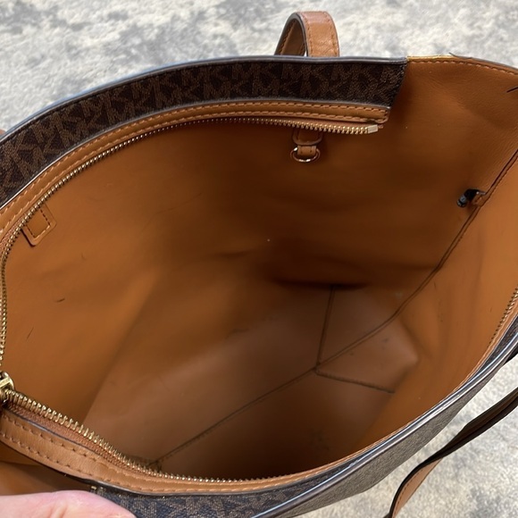 MICHAEL Michael Kors Hayley Large Signature Print Tote Bag MK Logo Brown - Picture 16 of 17